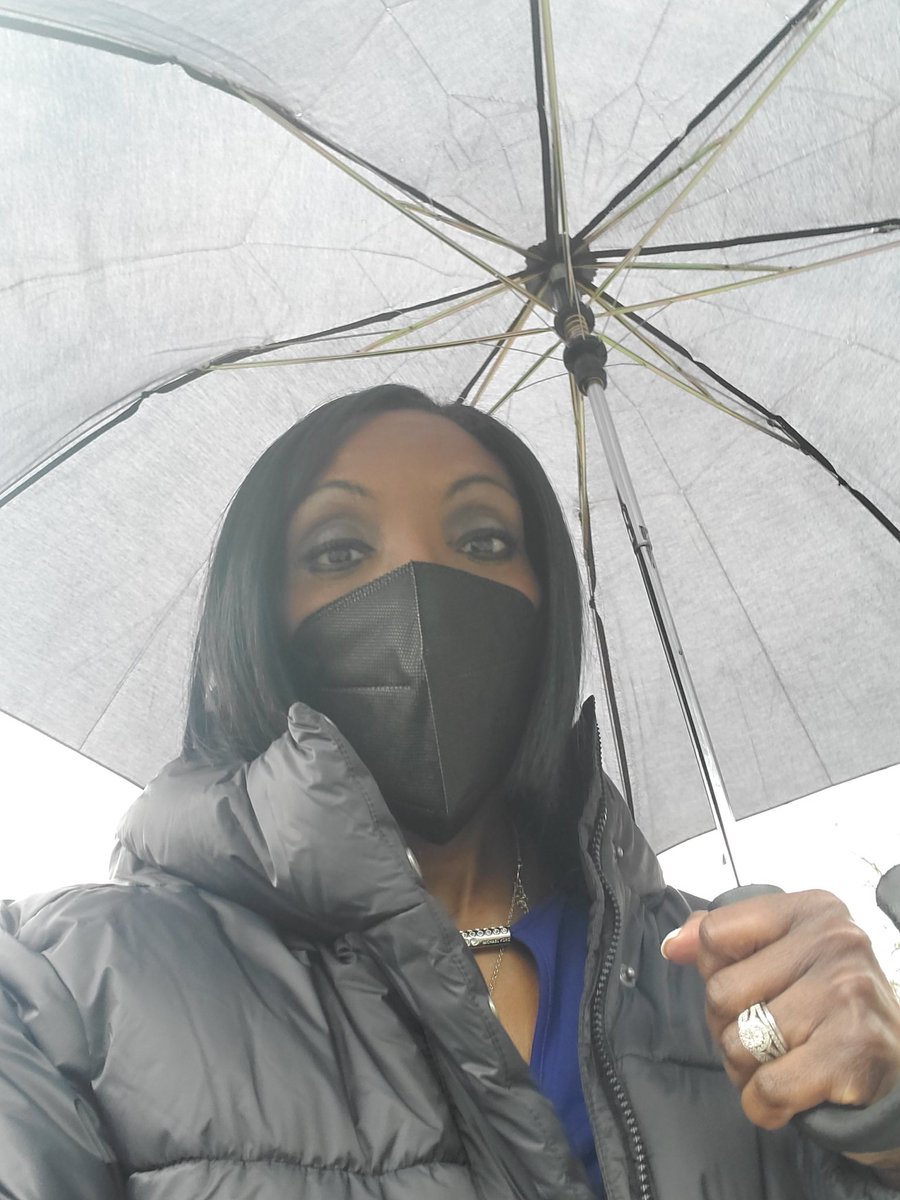 LaTriceCurrie3's tweet photo. If you were watching #local3news@noon. We are okay. Had to evacuate the building as a precaution from a smell of smoke. Thanks @ChattFireDept
#newsoftheday 
#takingprecautions https://t.co/dQ4doxWV5o