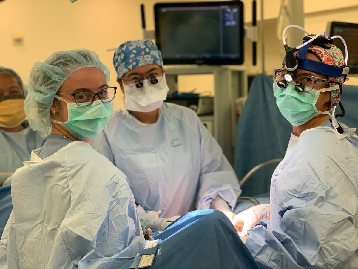On #NationalWomenPhysiciansDay, we recognize the incredible physicians at OHSU.

We are picturing a few, but this extends to all those dedicated to improve the health and well-being of Oregonians <a href="/CaseySeidemanMD/">Casey Seideman MD</a> @BMT_DrNemecek @ClennonEmily <a href="/rx_haslam/">Roxanne Haslam MD MBA</a> Dr. Lauren McGee <a href="/JJLiuMD/">Jen-Jane Liu MD</a>