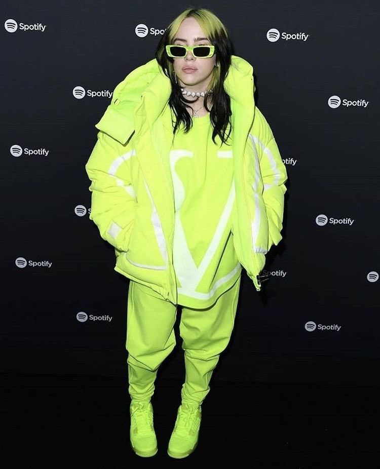 .<a href="/BillieEilish/">billie eilish</a>

I just put my hands on this RARE #EOF 

This signature piece was inspired by her Valentino puffer jacket and matching joggers from the <a href="/Spotify/">Spotify</a> Best New Artist 2020 Party.
Made by <a href="/TaliaZoref/">Talia Zoref</a> only 1 peace - <a href="/EyesoFashionNFT/">Eyes of Fashion Group</a>

Billie this #NFT is waiting for you❤️