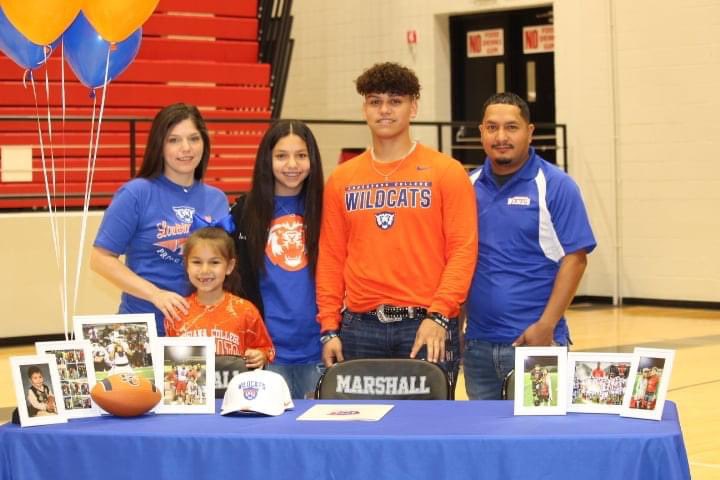 MikeOlvera15's tweet photo. Officially a Wildcat π§‘π #LCWildcat @LCU_ftball @LC_University https://t.co/xE7IfCCttX