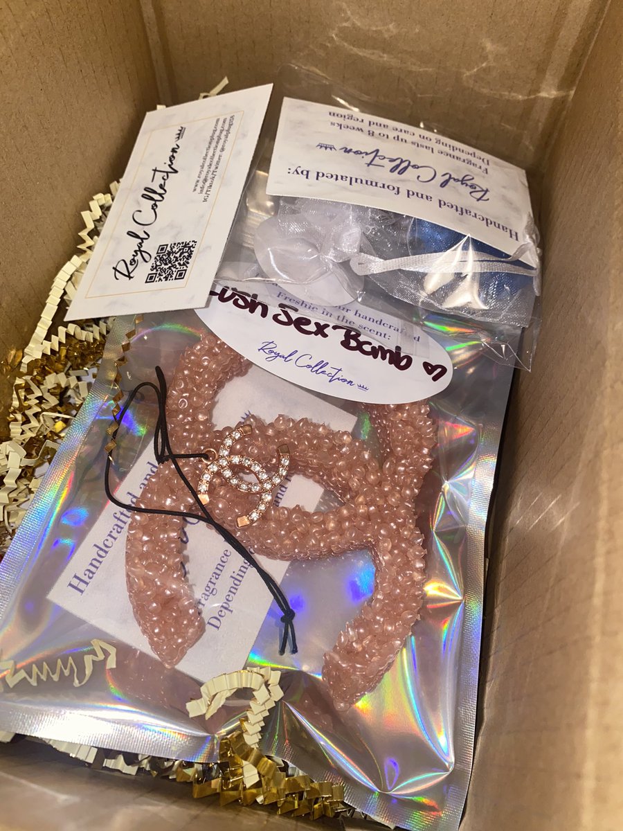 thefreshieplug's tweet photo. Orders have shipped 💕 check your emails for tracking! Thank you for all of the support! https://t.co/Bs6ilKzhTG
