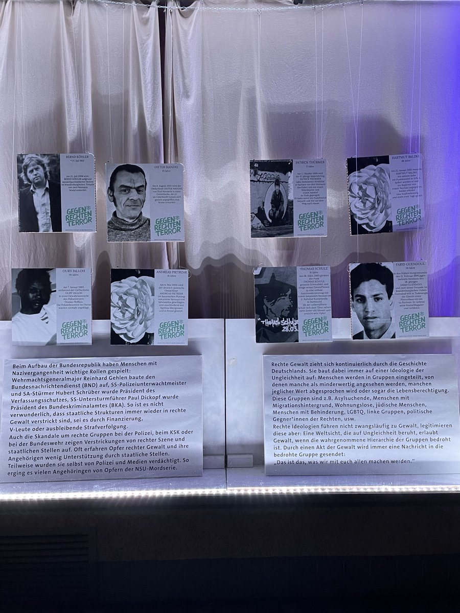 Noch bis zum 11.02. könnt ihr im Inneren und den Schaufenstern des Barrio137 die Ausstellung „Gegen rechten Terror“ betrachten. Absolute Empfehlung! #antifa #karlsruhe #gegenrechtenterror #ausstellung