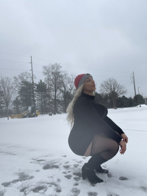 I am available now in Columbus, Ohio, United States! To get in touch, visit me on @trystlink https://t