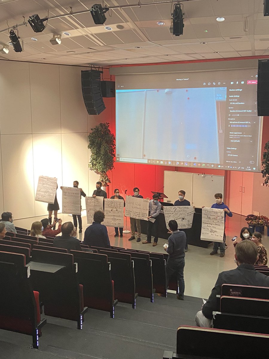 eTalaveraM's tweet image. Fun #EEMCS day at the @utwenteEN today with nice poster and brainstorming sessions and the also so needed non-academic chats! 😄🥂