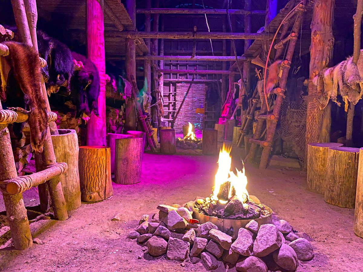 #Indigenous &amp; non-Indigenous #travel journalists contributed to the #Vacay20 Best Places to Travel for 2022. The report was created in consultation w/ <a href="/CAN_Indigenous/">Destination Indigenous</a>. BC landed 7 spots &amp; #Quebec had top spot, #Wendake in Huron-Wendat territory. bit.ly/VacayWendake