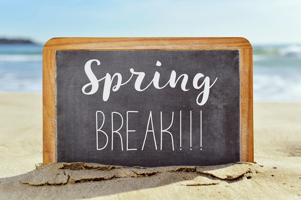 Spring break begins at the end of classes today- and residence halls close at 8 PM! Enjoy your time off!