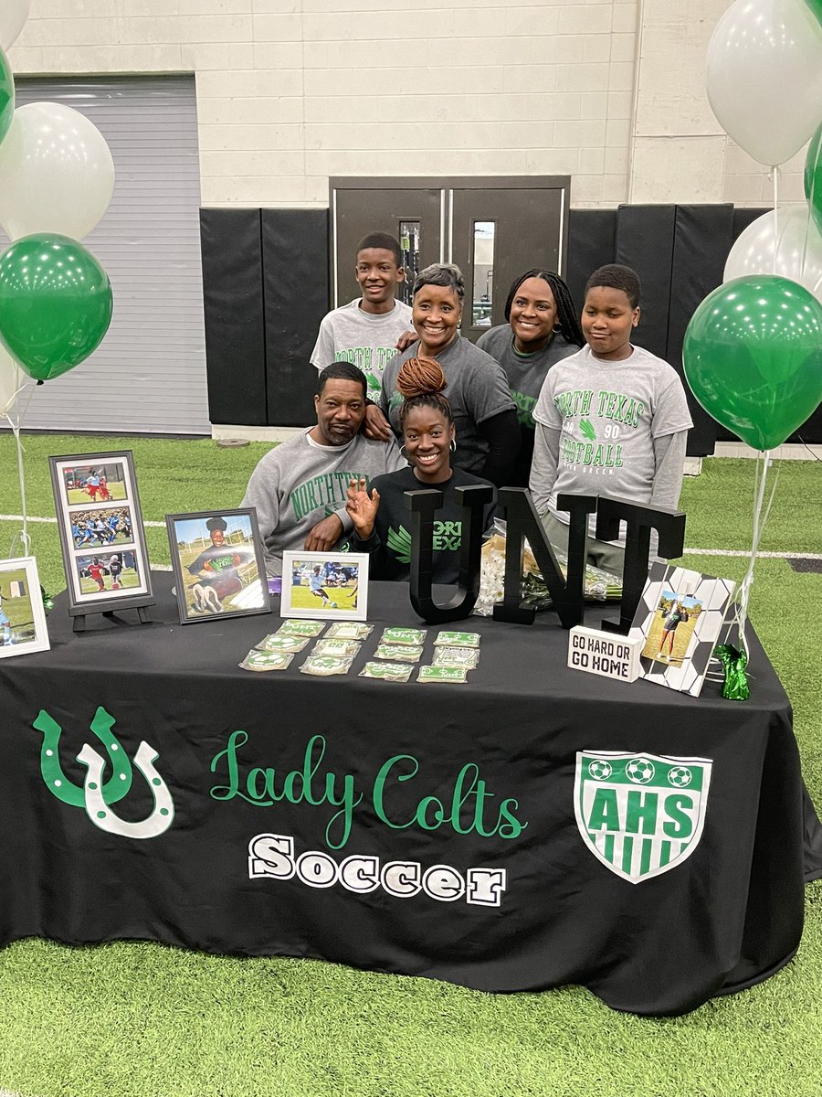 ArlingtonHigh's tweet photo. Colts Family, Friends, & Fans, Here are a few more pictures from National Signing Day. Be sure to congratulate our college-bound student-athletes! (Post 2) #Leavealegacy #firstherebesthere #coltsfamily #kickemforever https://t.co/pHkZ19ijFi