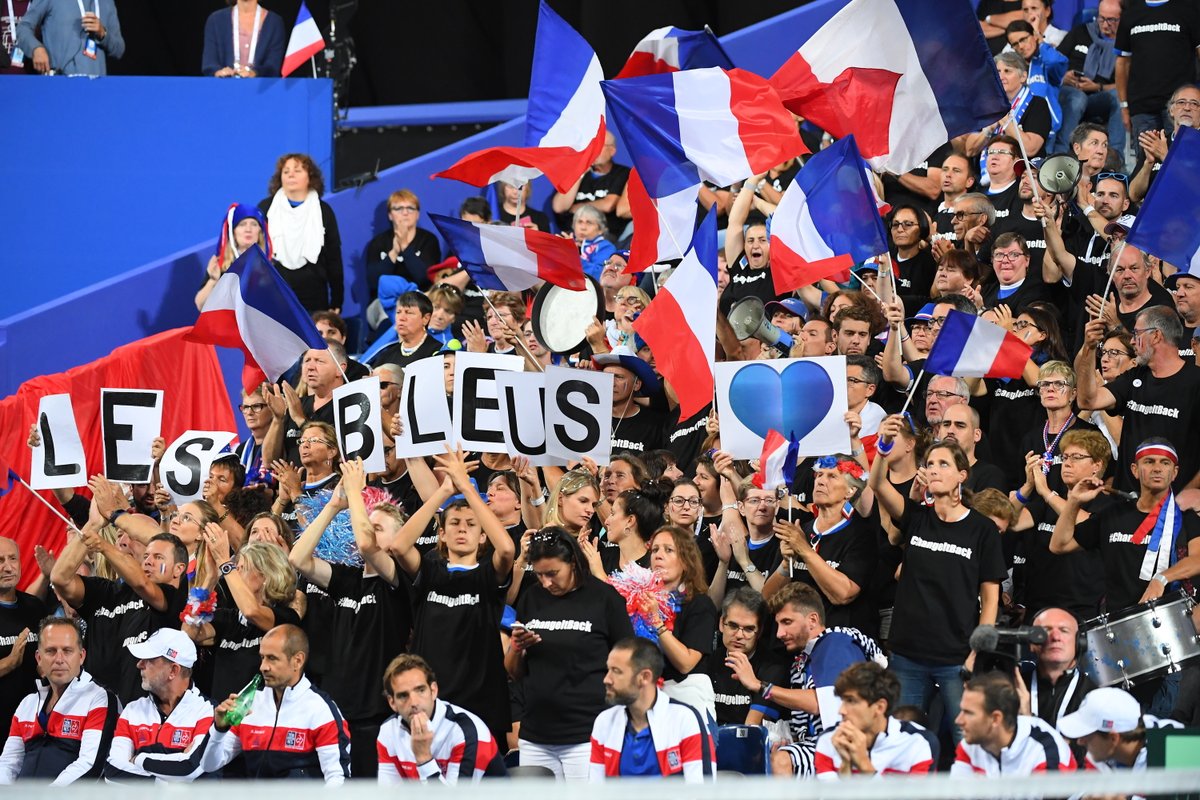 💙 Le capitaine de Coupe Davis Sébastien Grosjean (<a href="/sebboca29/">Sébastien Grosjean</a>)  annoncera demain sa sélection pour le tour qualificatif face à l'Equateur ! La rencontre aura lieu à Pau les 4 et 5 mars prochains... 

🔵🔴Allez les Bleus !