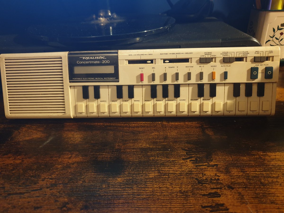 flemingbaird's tweet image. My first keyboard and still working after 40 years😎#casio #casiokeyboard #concertmate #vintagekeyboard #monophonic