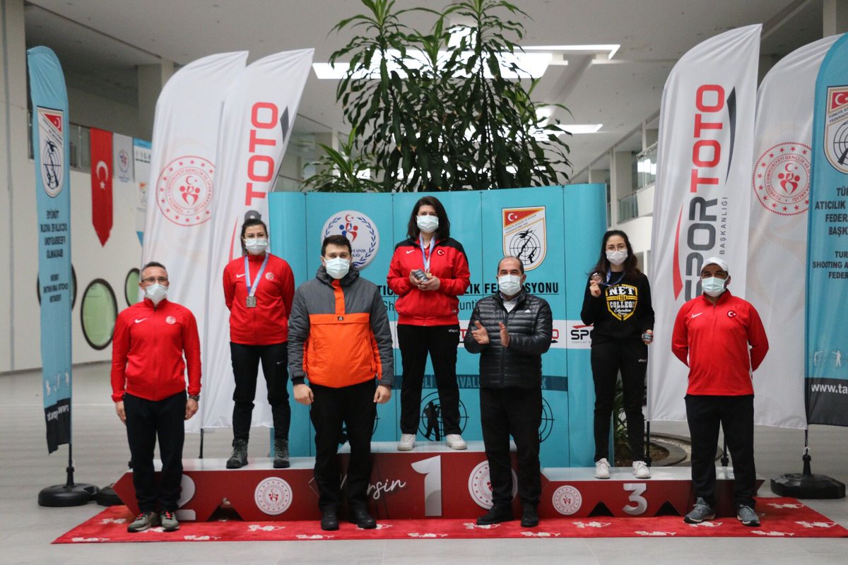 Manisa Atıcılık olimpik kadro milli sporcumuz Türkiye Şampiyonu 🇹🇷🇹🇷🇹🇷 <a href="/gulsenndelenn/">Gülşen Delen</a> <a href="/ozturkyunus45/">Yunus ÖZTÜRK🇹🇷</a> <a href="/GSB_Manisa/">Manisa Gençlik ve Spor İl Müdürlüğü</a> <a href="/kasapoglu/">Dr. Mehmet Kasapoğlu</a> <a href="/gencliksporbak/">Gençlik ve Spor Bakanlığı 🇹🇷</a> <a href="/taf_1923/">Türkiye Atıcılık Federasyonu</a> <a href="/BakalTaner/">BakalTaner</a>