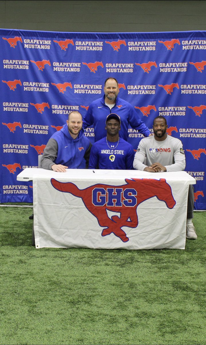 Congratulations to <a href="/MeshackNgoie/">Meshack Ngoie</a> for signing to <a href="/AngeloState/">Angelo State</a> football! We’re so excited to see what you accomplish as a Ram!
