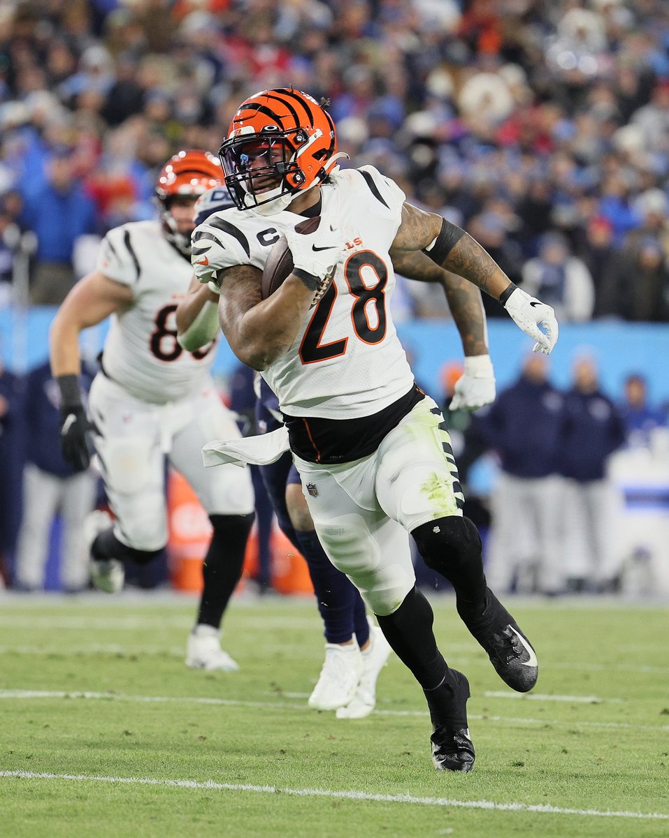 DKSports's tweet photo. Joe Mixon UNDER 29.5 receiving yards is the most-bet prop of the Super Bowl so far. https://t.co/41k9bnslwi