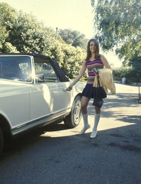 NWScrapbook's tweet photo. Natalie in lavender. https://t.co/PLAEZxuUSK