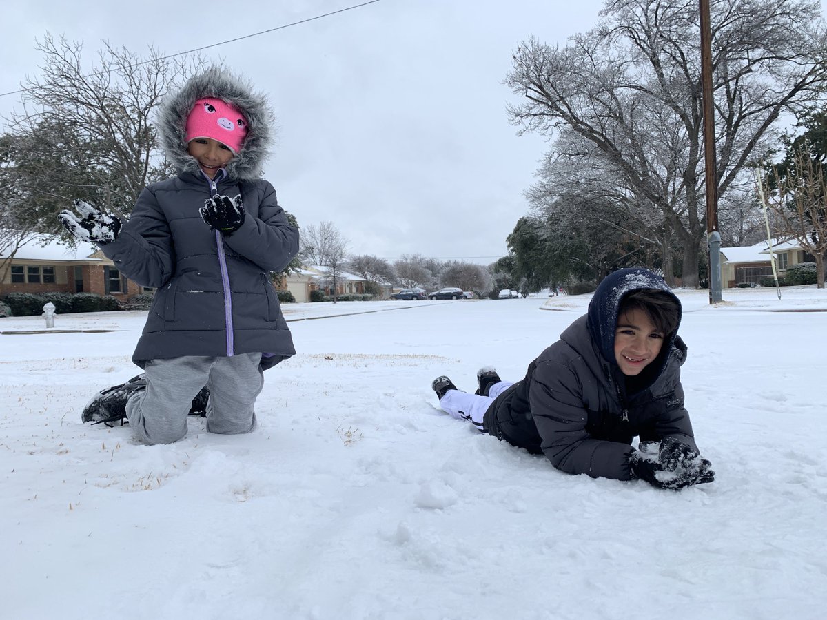 Fox4David's tweet image. It’s never too cold when you are a kid. Fun snow day for these two!