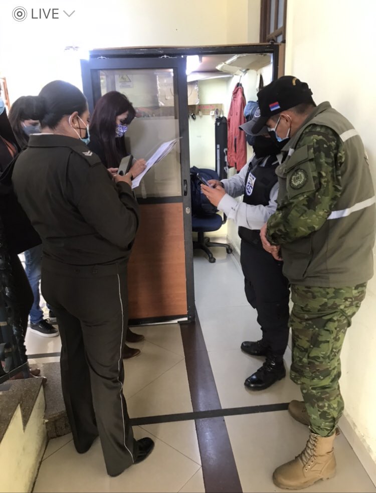 🔴🔴🔴
Hoy en #Machachi se evidenció la más cruel
#EsclavitudModerna a q son objeto los #Guardias por estas pésimas #Cia
#BELTEMSEGURIDAD 

⚠️<a href="/alcaldiademejia/">Alcaldía de Mejía</a> y floricolas el #Guardia trabaja #24HORAS seguidas sin descanso CORROBORADO por <a href="/MinTrabajoEc/">Ministerio del Trabajo Ecuador 🇪🇨</a> ⚠️

<a href="/DonosoEcuador/">Patricio Donoso</a> ACTÚE !