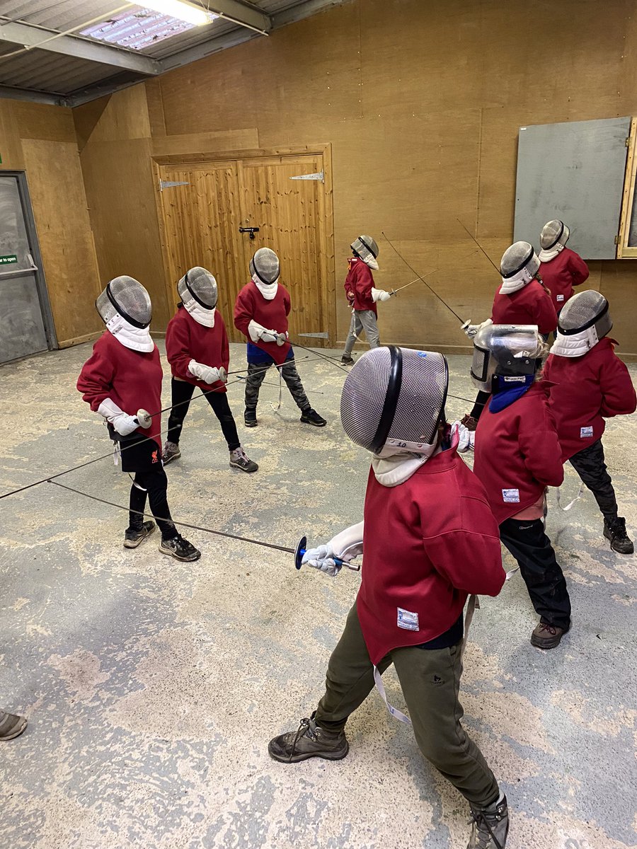 Ysgol y Ddraig tweet media