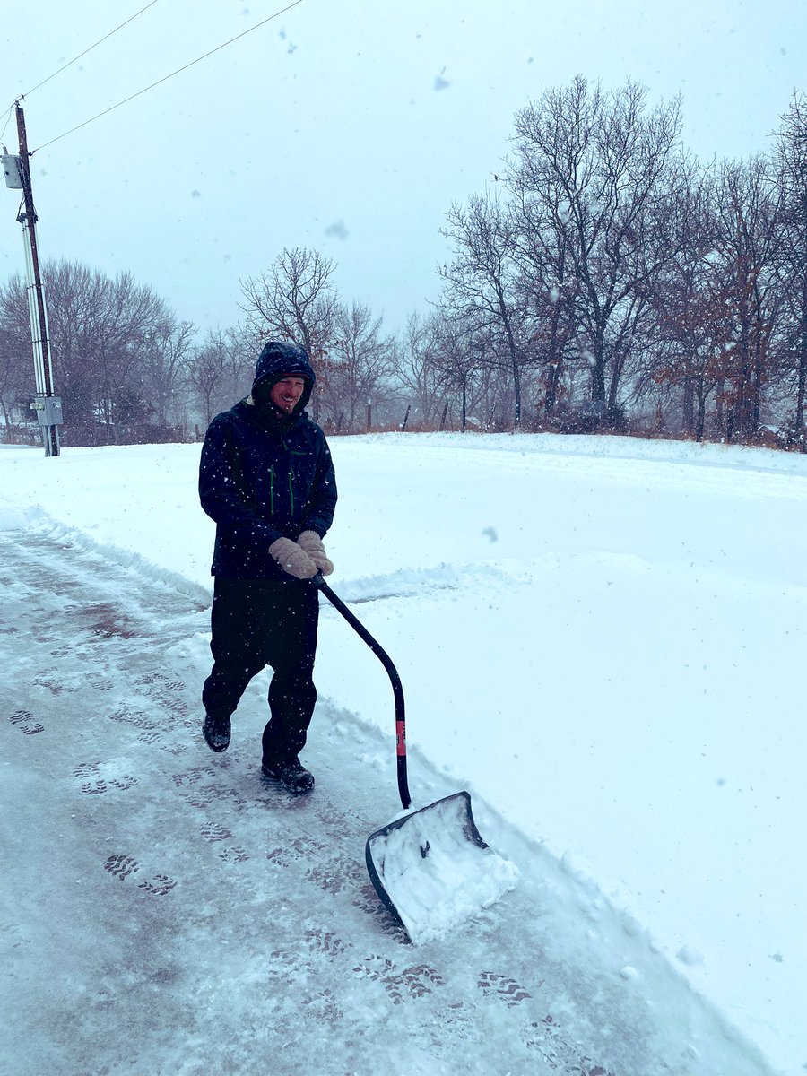 juliararmstrong's tweet photo. Love that my guy and I have snow days together. ♥️❄️☃️🌨😘 #datingateacher https://t.co/wFgnI05cIp