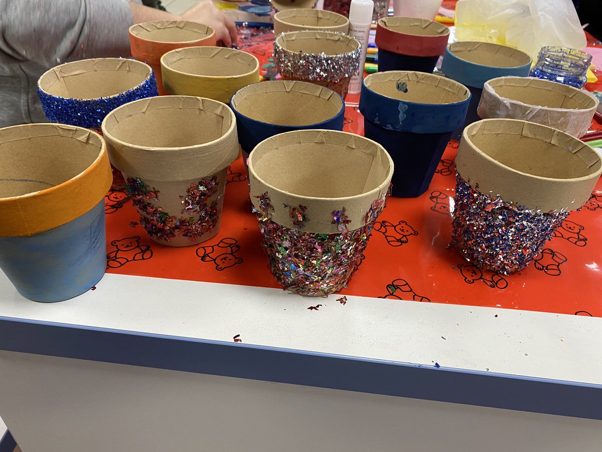 KSSFamilyLearn's tweet image. Thank you to the families who came along to our family learning session today ☺️ 

We hope you had fun🎨

@KnightswoodSec @KssParent @ksspastoralcare @WeronikaFare