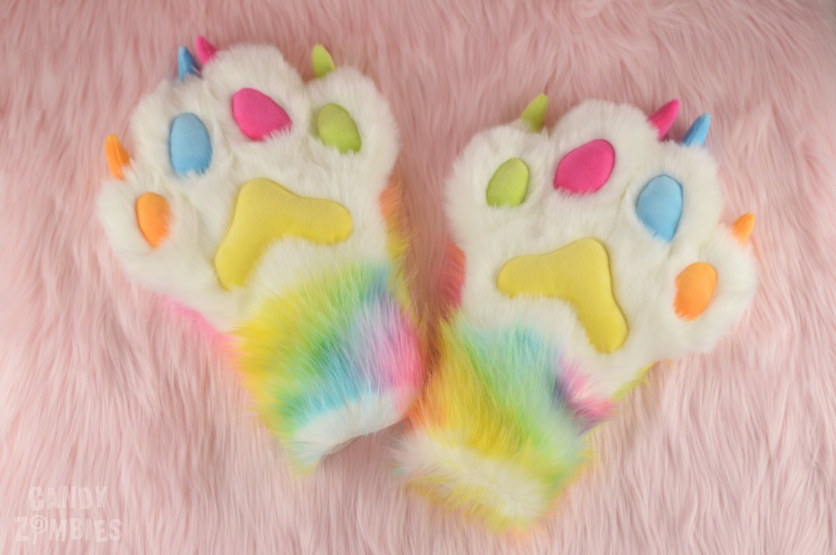 candyzombiescom's tweet photo. New rainbow puffy paws are available now! 🌈 Find them in the shop or create your own design 😱
#puffypaws #nekomimi #nekocore #nekogirl #catgirl #furrycommunity #fursuit #furryfandom https://t.co/OHRcCekI5Y