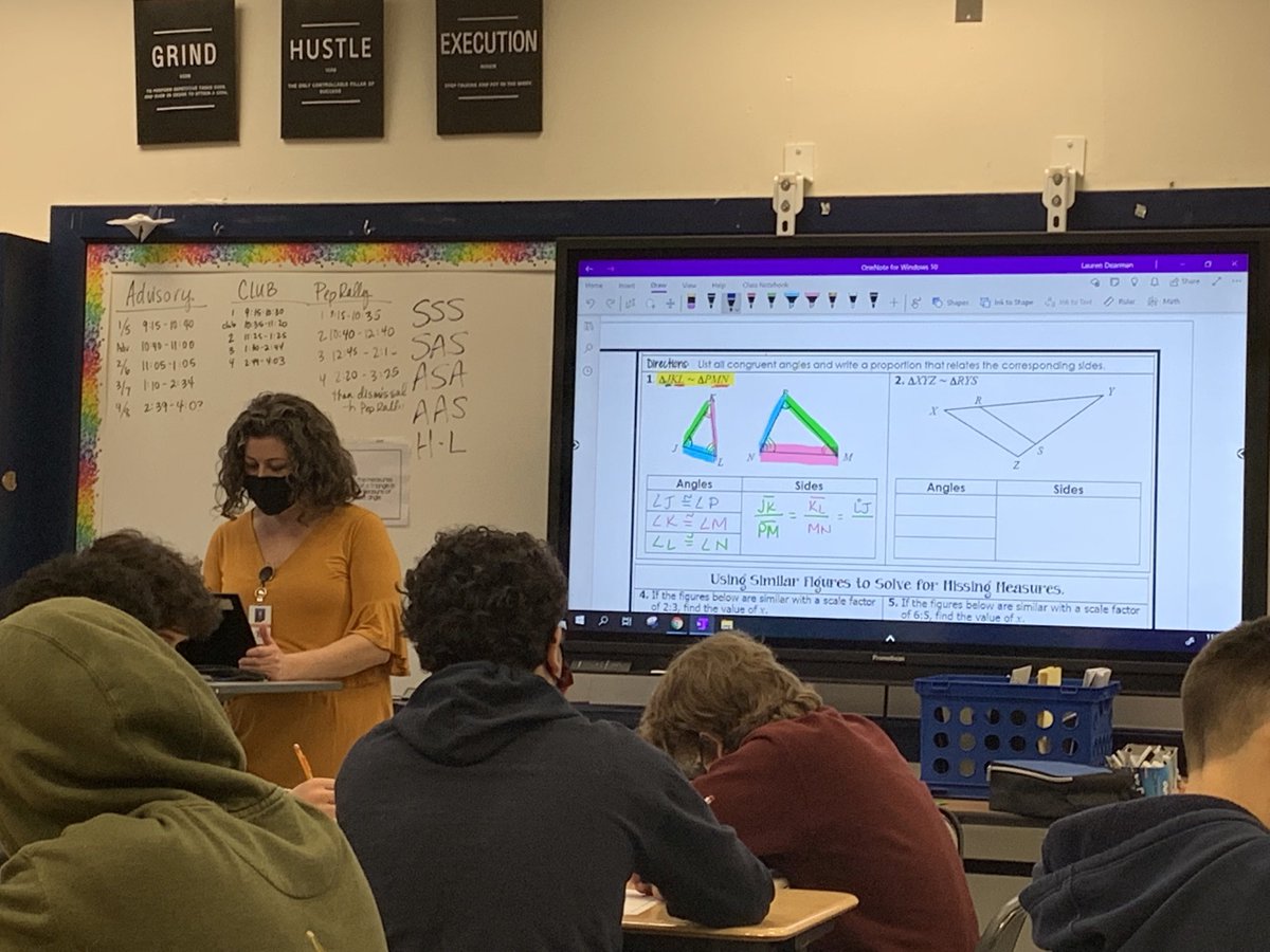 LCHS1954's tweet photo. Mrs. Dearman and Mrs. DeGroat do an excellent job modeling comprehension strategies and providing explicit vocabulary instruction to support their students during class. #LiteracyinMath β¦@NicoleLCPSβ© β¦@LCPSOfficialβ© https://t.co/mOx83Xh31M