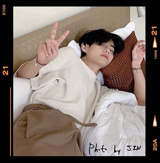 taesjinv's tweet photo. boyfriend material V by Jin 📸 https://t.co/j9uvTKQciH