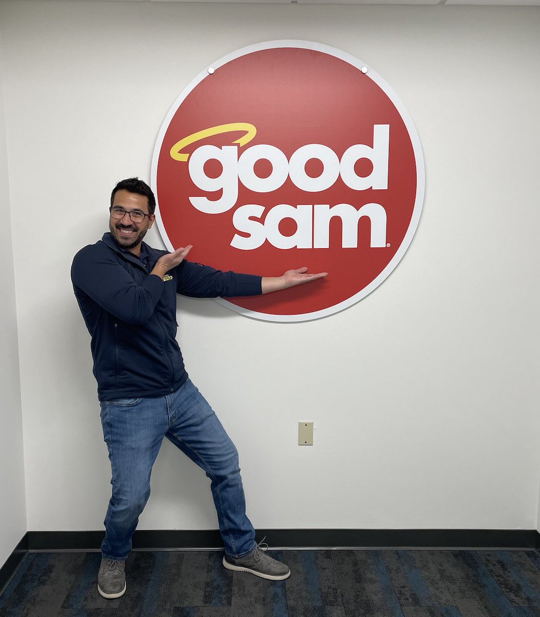 GoodSam's tweet photo. So if @IanBakerRV is 6ft tall, how tall is this giant #GoodSamSpotted sticker? 🤔 

@CampingWorld | #RVexpo https://t.co/t3dWUBWsKD
