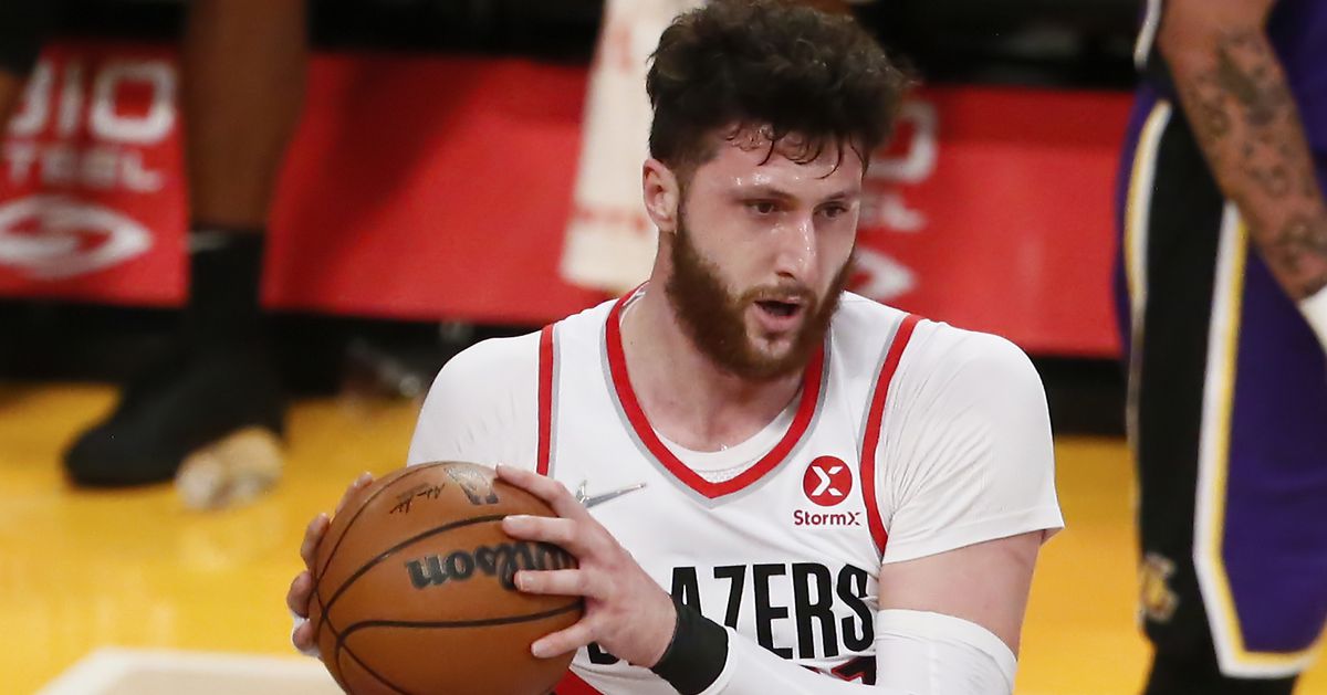 Nurkic, Covington Ranked in Middle of NBA Trade Board: Photo by Chris Elise/NBAE via Getty Images  

Portland has a couple of attractive trade assets...if other teams can re-sign them. 

The NBA trade deadline is one week away and the Portland… https://t.co/R4x6sXRNdN #RipCity https://t.co/vyc6rotUKz