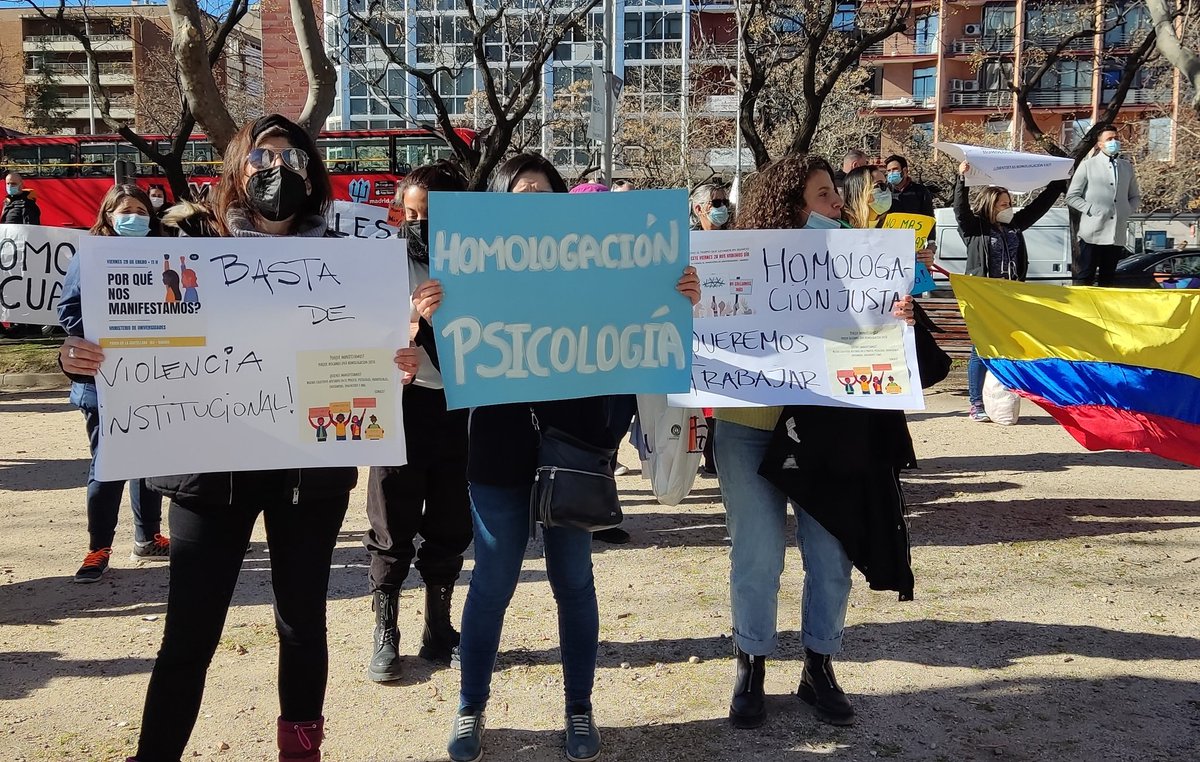 Psic_Migrantes's tweet photo. Y un poco más de la manifestación #HomologacionYA! #28E #homologacionjustaya https://t.co/EeEqfvvpOZ