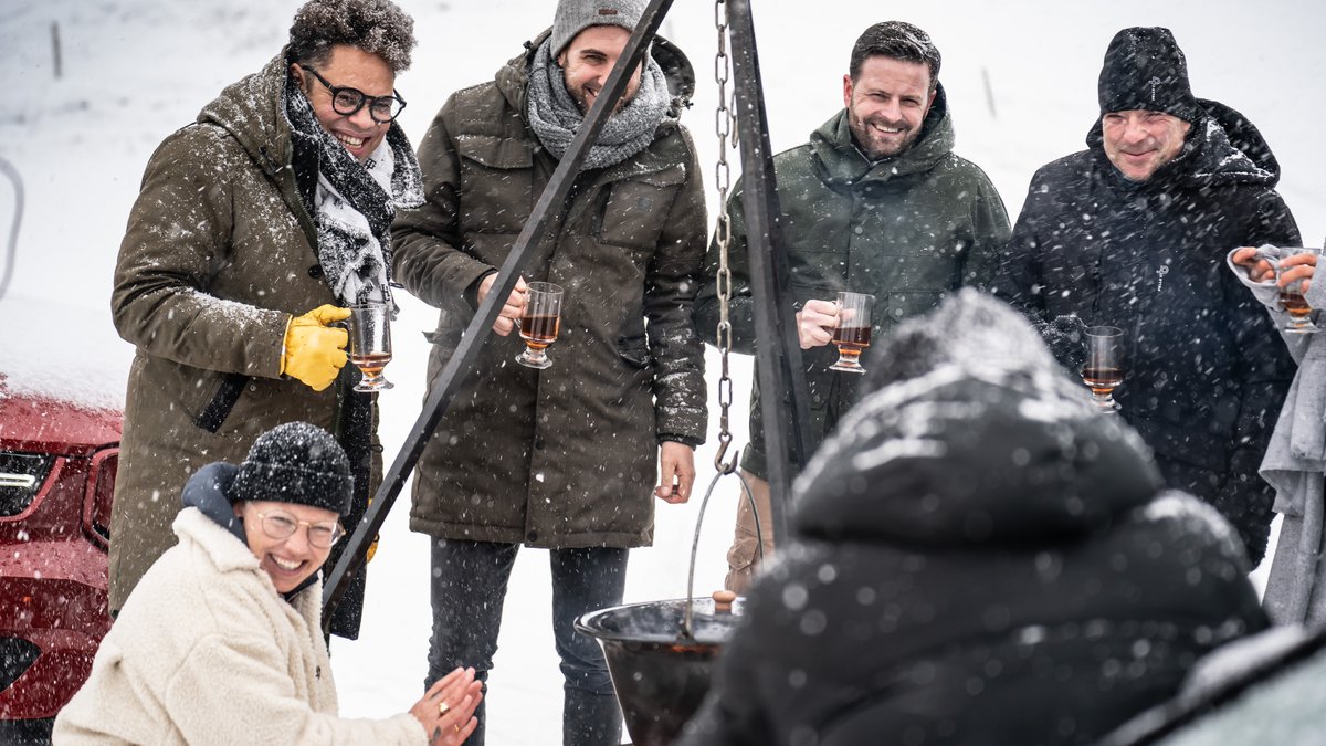 chrscherrer's tweet photo. Plenty of snow, cool cars, good vibes and big smiles at #VolvoWinterExperience in #Gstaad
A big thank you to @VolvoCarCH and my fellow #FriendsofVolvo https://t.co/UhzKFOsX5f