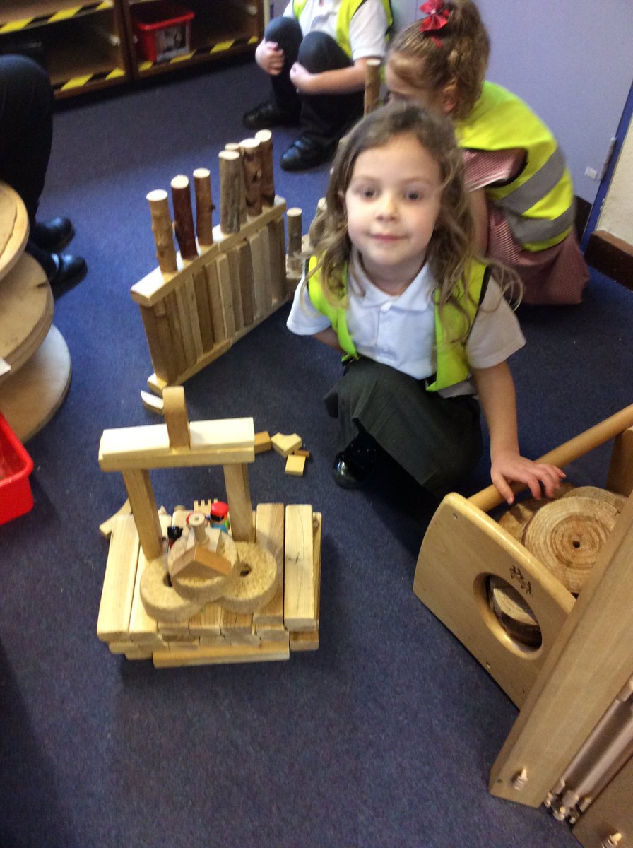 penryn_YR's tweet photo. Engineers in training! https://t.co/YUp8PVzBUJ