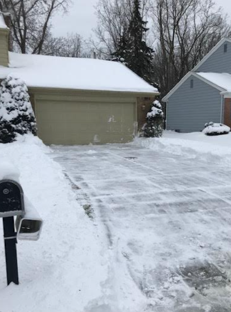 StockJockey's tweet photo. @Castellani2014 Hey a couple of Spartans just cleared your grandmothers driveway - tell your Dad or Uncle so they know. We left her a care package too... https://t.co/YhYMLn2047