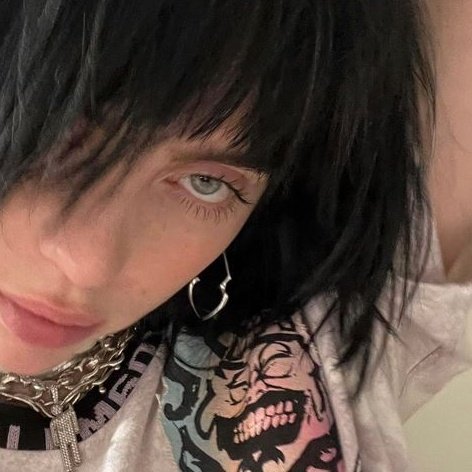 billie eilish black hair.