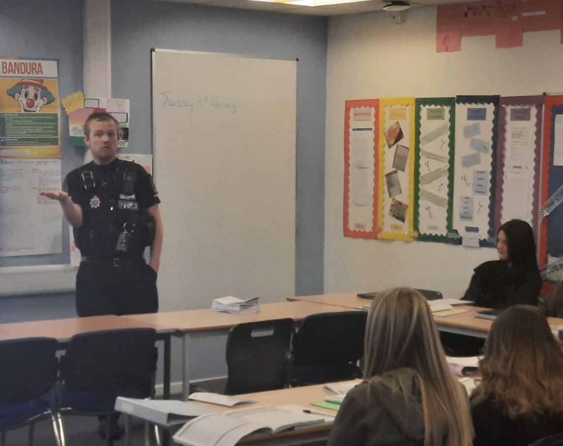 Criminologist enjoyed a Q&amp;A  with PC Holmes today, great to gain an insight into the diverse role of police officers! <a href="/Witham6thForms/">New Rickstones Academy Sixth Form</a> <a href="/EssexPoliceUK/">Essex Police</a> #careeropportunities #Criminology