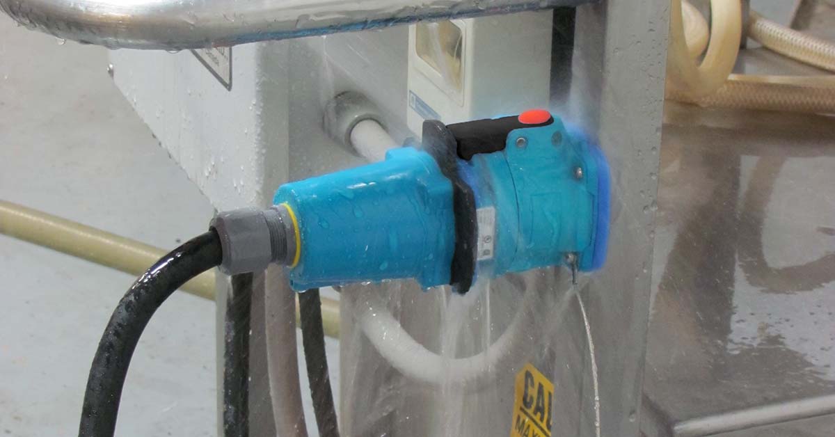 Good sanitation is critical in the food and beverage industry. Frequent washdowns can be caustic on equipment. Our DSN Series plugs and receptacles are designed to withstand the rigors of processing in these environments. Learn more: hubs.li/Q013jtwm0
