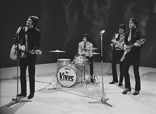 Happy 75th birthday to Dave Davies of the Ravens and the Kinks. 