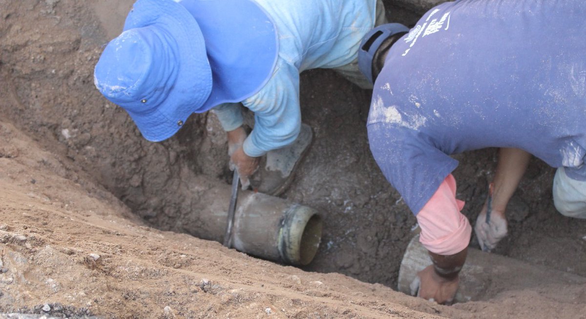 InfoAgenda_Mor's tweet image. #03Feb | Durante los primeros 27 días de ejercicio de la nueva administración, el @SAPACCuernavaca, ha reparado 170 fugas en líneas de distribución.
Más ℹ️👇facebook.com/42347922805536…