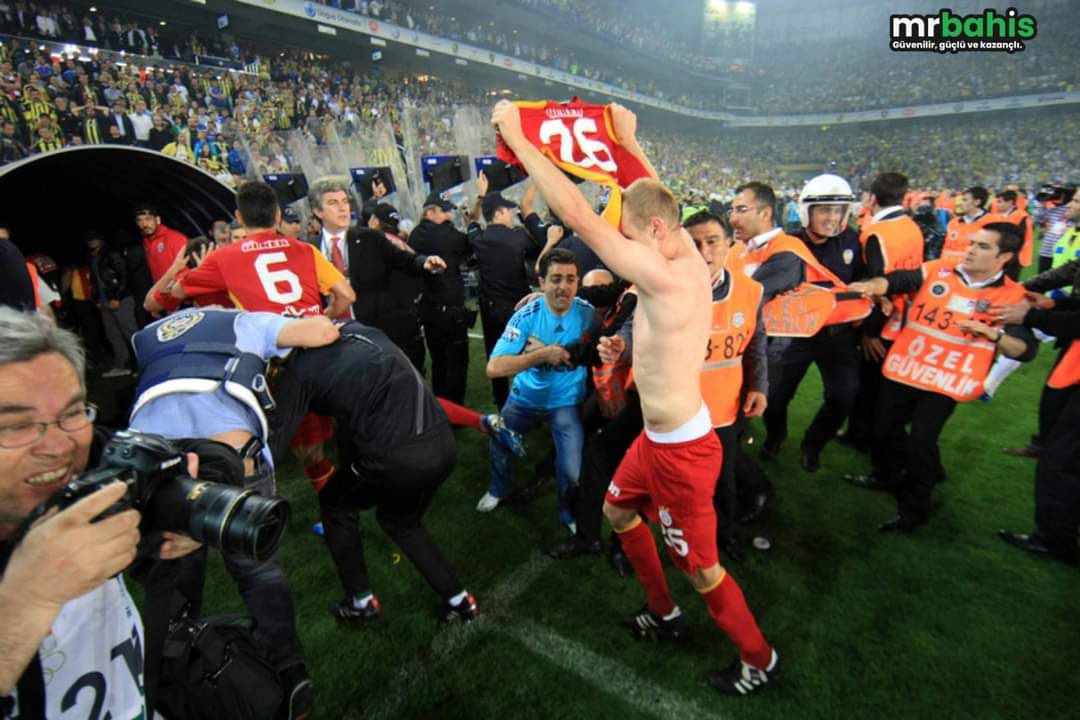 iamuhittin2's tweet photo. @ultrAslan @semihkaya_26 https://t.co/aoRMf2qw1y