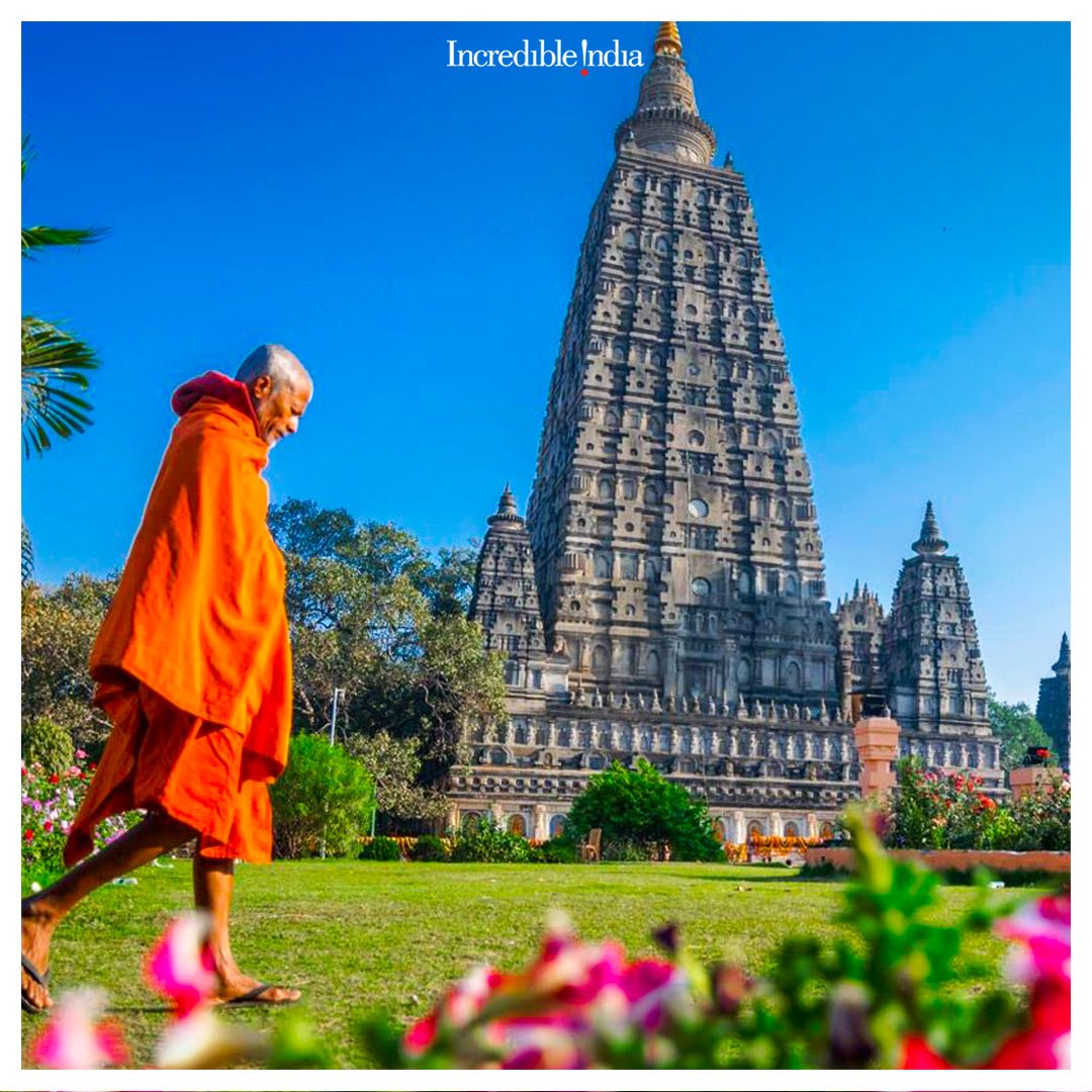 IndEmbassyBru's tweet photo. Visit the Mahabodhi temple to feel your soul bask in peace - "Peace comes from within. Do not seek it without." (Lord Buddha) 
Mahabodhi temple in Bodh Gaya (Bihar) is a UNESCO World Heritage site. 
#DekhoApnaDesh @TourismBiharGov 
PC: @2ghumakkar https://t.co/Qy9hjJEvtx