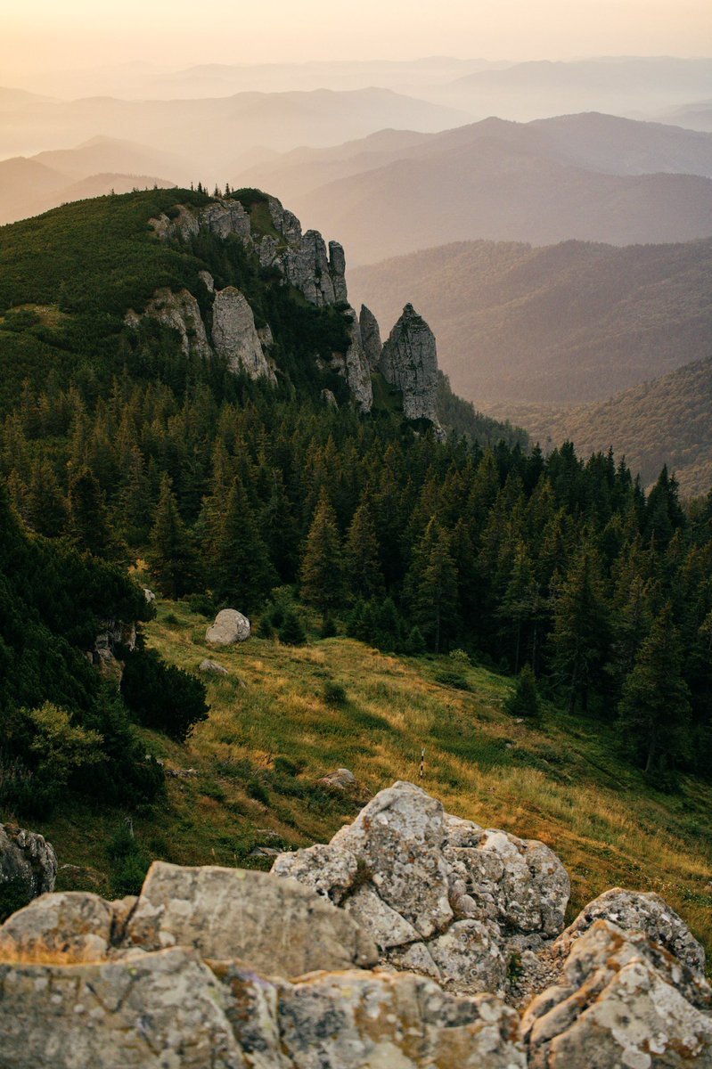 Realm of legends 🌄✨
Ceahlău Massif, #Romania