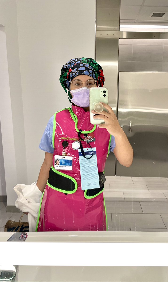 Loving the overlap of #BlackHistoryMonth and #NationalWomenPhysiciansDay 🩺 Thank you to those who paved the way. I will continue to reach back as I climb up 🙏🏽