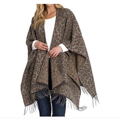 ShopCuteAF's tweet image. This Cozy Blanket Wrap is not only warm, but it's #cute, too! 

It keeps you warm in the right places &amp;amp; doesn't get in the way of your productivity. 

Shop now at cutiebootymedia.com/shop.