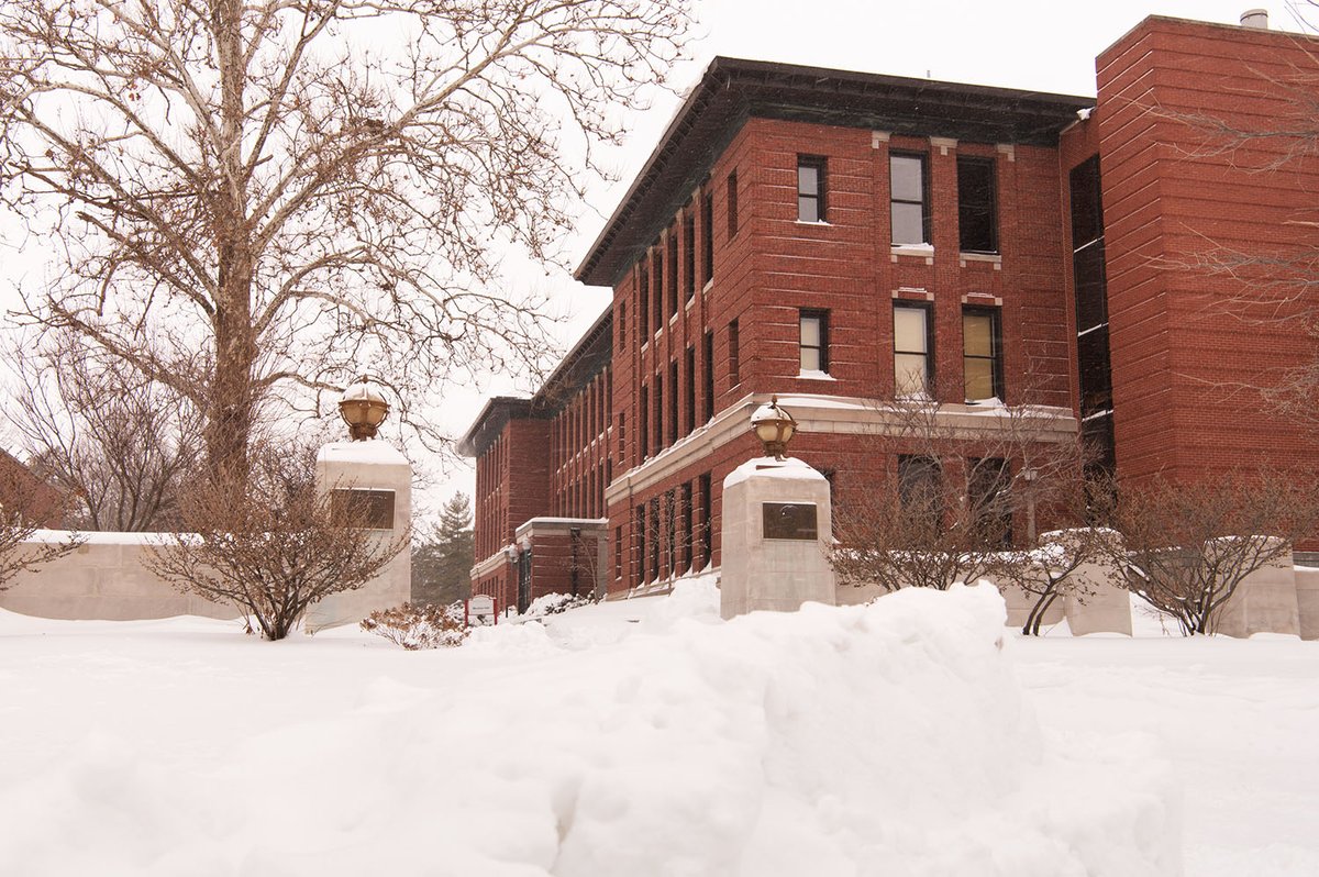 IllinoisStateU's tweet image. There is snow time like the present ❄️ Stay warm, Redbirds ❤️