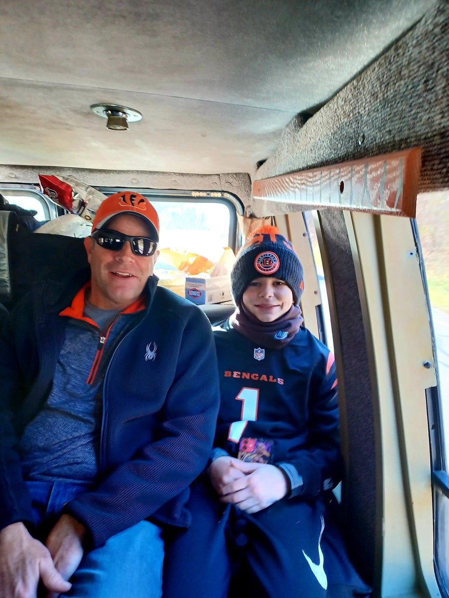 Ray73535306's tweet photo. @JimIrsay Watching the Bengals at Super Bowl LVI would mean the world to me. I was diagnosed with ALS in June of 2021 and the Bengals have kept my spirits high. This would be the ultimate memory for my 12 year old son to cherish when I’m gone. WHO DEY! https://t.co/5n1dtrzgM1