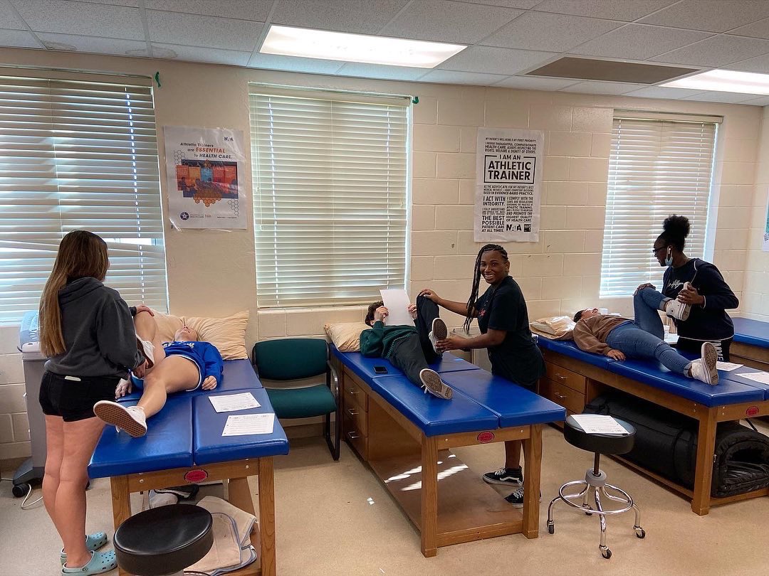 Ashley Bereksazi tweet media