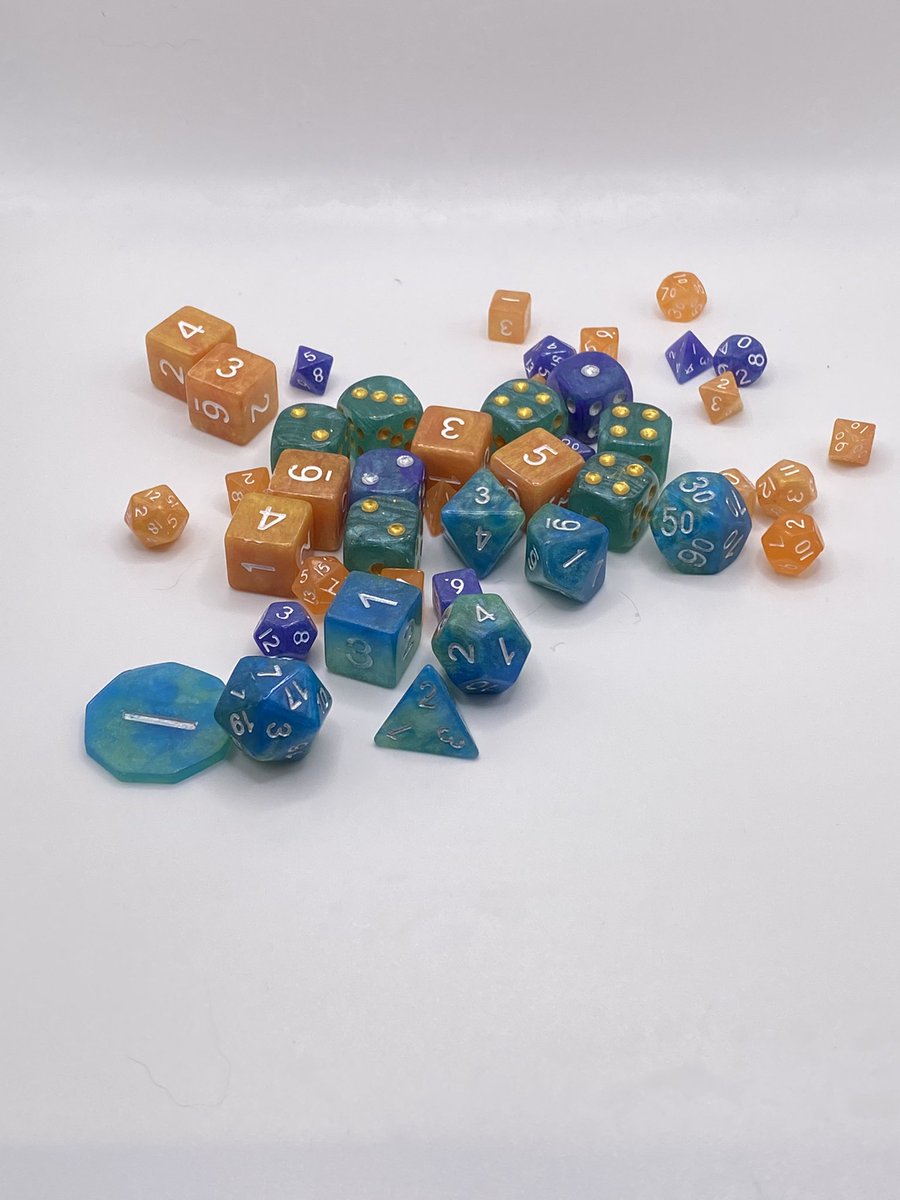 All of these dice have been added to my shop! erikainglasses.etsy.com
