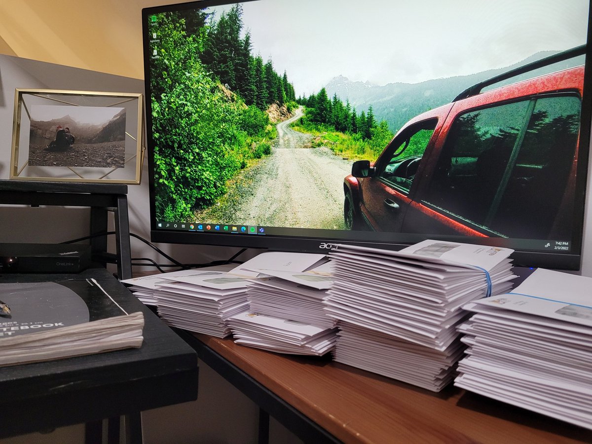 KatharynHouston's tweet photo. Thursday evening activities = signing and organizing @canterraseeds #prebate cheques 💰 @PRIDESeeds @agroclub_canada
These babies will be hitting retail desks and early order grower's hands this week and next - cheers for the early season support🍻 https://t.co/95FzDvAE9c