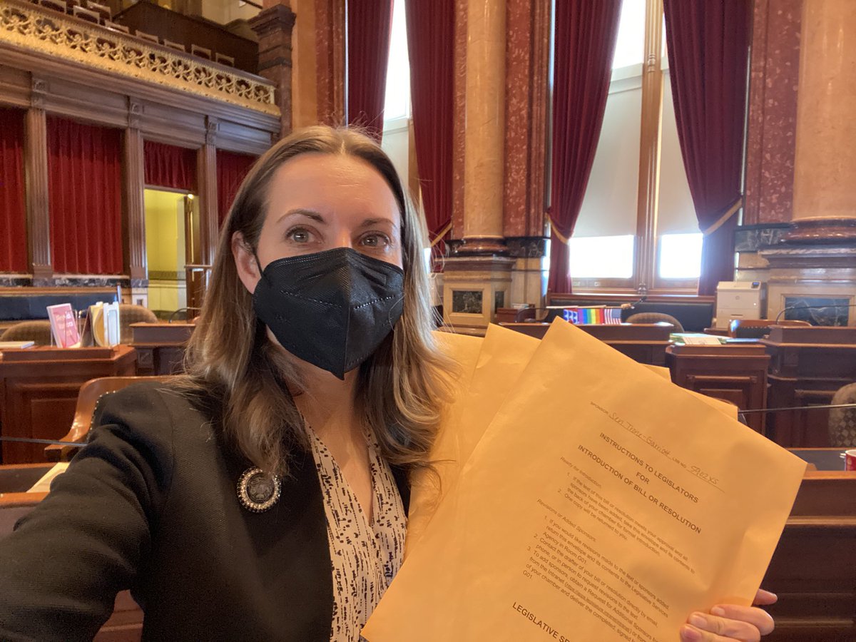 Sarah Trone Garriott tweet media