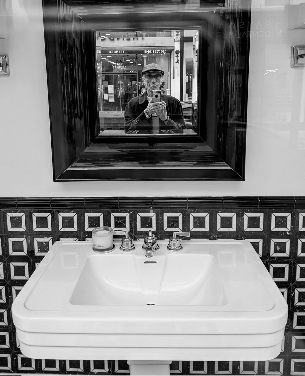 A Reflection.
London - 2021

Replying to <a href="/BraydenCreation/">Brayden Creations</a>