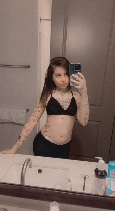 Lil cutie panda🐼🥰💗 https://t.co/eNrpTT11hW<a href="/tag/feelingcute"class="tags"><span>#feelingcute</span></a>