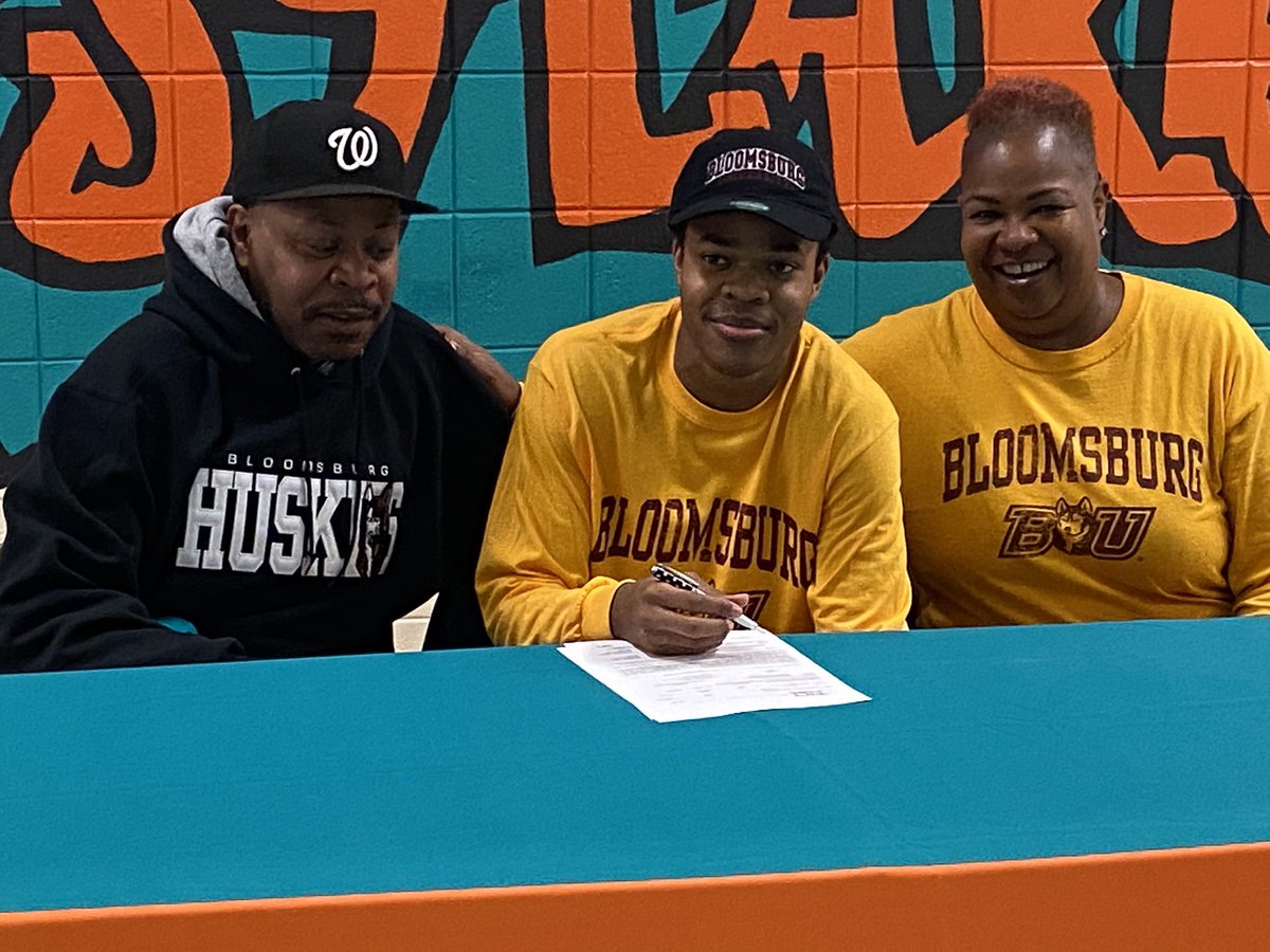 Congratulations to Maurice Smalls and Ervin Mitchell! We are proud of you. <a href="/SmallsDaKira/">Maurice “Blade” Smalls</a> <a href="/3rvv__/">Ervin Mitchell</a> <a href="/Westlake_HS/">Westlake High School</a>